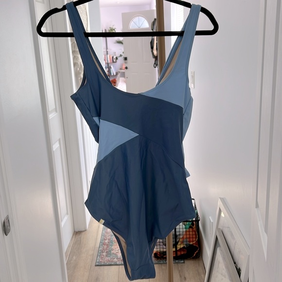 Summersalt The Perfect Wrap One Piece Swimsuit Sky Blue Mountain 10 Long $95 - Picture 5 of 8